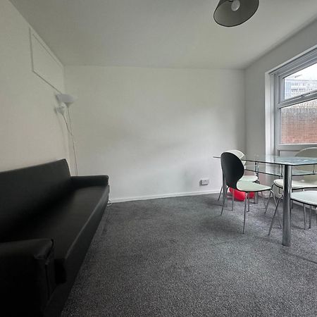 Homestays-Close To Coventry City And University I Free Parking I Wi-Fi Exterior foto